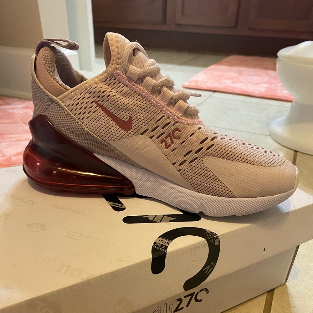 Nike Air Max 270